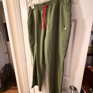 Figs Olive Straight Leg XL